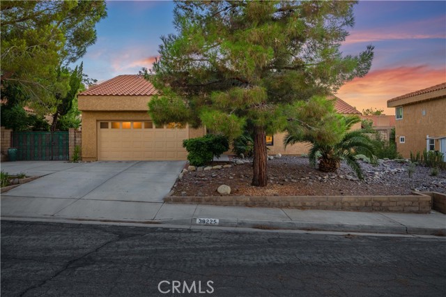 38225 6th W Street, Palmdale CA: https://media.crmls.org/medias/dcc5ebf2-d9e1-4334-a9e9-3a96515a97d4.jpg