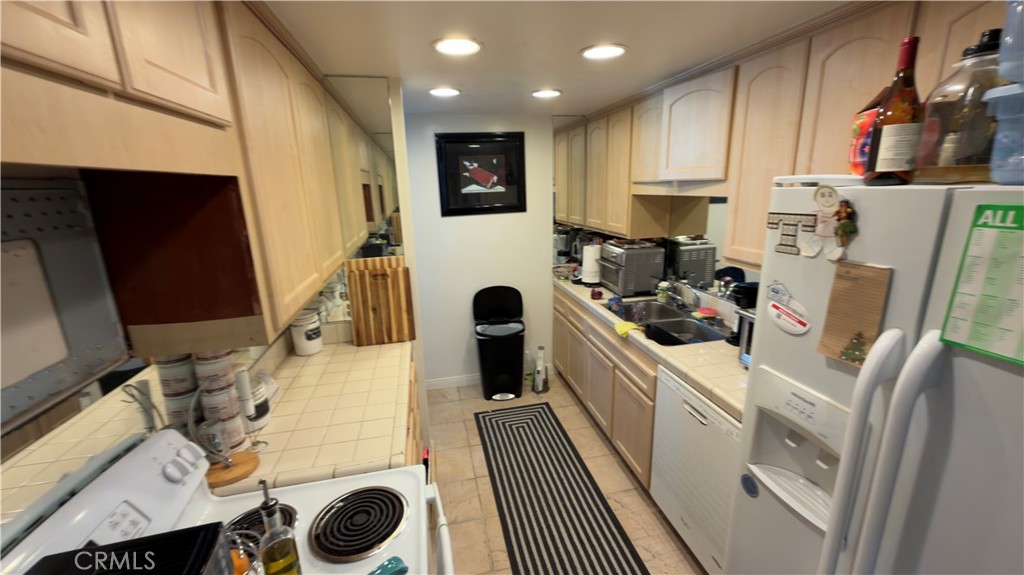 3940 Gresham Street - photo 5