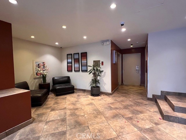 Detail Gallery Image 12 of 16 For 622 S Barrington #302,  Los Angeles,  CA 90049 - 1 Beds | 2 Baths