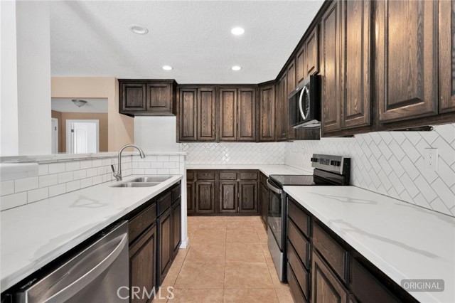 8732 Pico Avenue, Hesperia CA: https://media.crmls.org/medias/dcc6739b-5bd4-4902-88ab-d7ea2d7c88b0.jpg