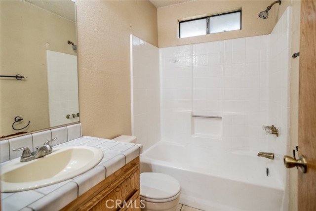 12770 5th Avenue, Victorville CA: https://media.crmls.org/medias/dcc691a4-70ae-4901-be25-2c50b1bb0d08.jpg