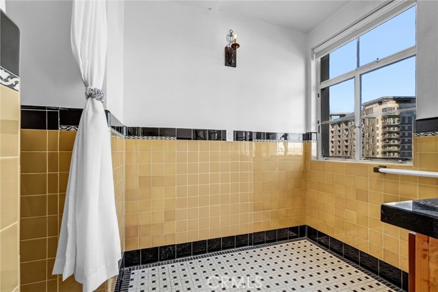 Detail Gallery Image 19 of 39 For 800 E Ocean Bld #902,  Long Beach,  CA 90802 - 1 Beds | 1 Baths