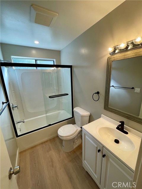 Detail Gallery Image 3 of 10 For 2022 Eleanore Dr #101,  Glendale,  CA 91206 - 1 Beds | 1 Baths