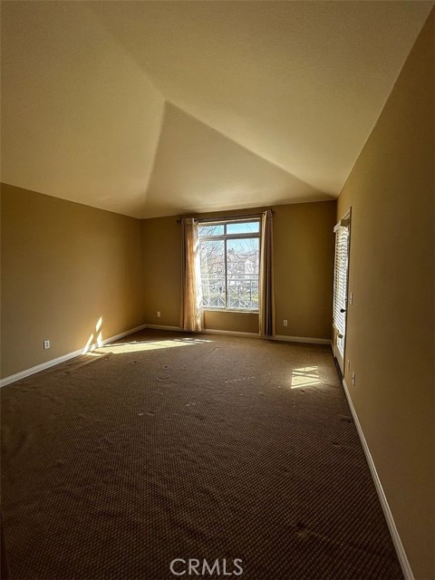 Detail Gallery Image 9 of 11 For 2230 Indigo Hills Dr #3,  Corona,  CA 92879 - 3 Beds | 2/1 Baths