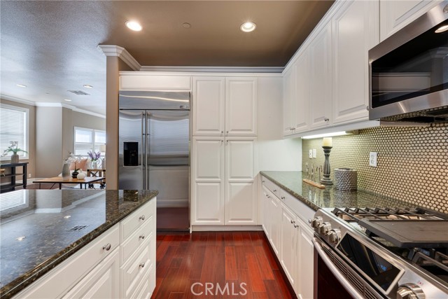 8543 E Kendra Loop, Orange CA: https://media.crmls.org/medias/dcc76d1a-8e22-4d37-895e-45302667b36f.jpg