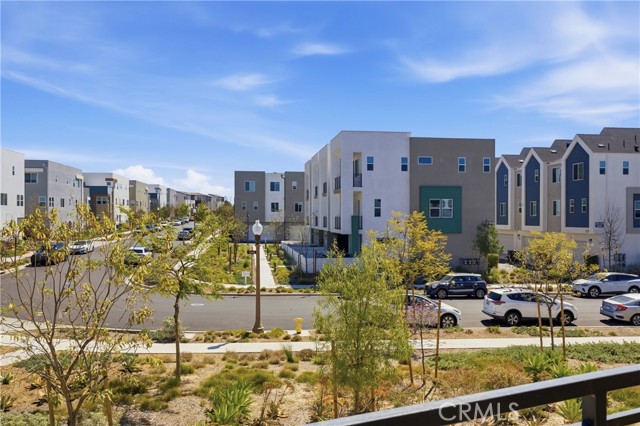 Detail Gallery Image 6 of 60 For 253 Sash, Irvine,  CA 92618 - 2 Beds | 2/1 Baths