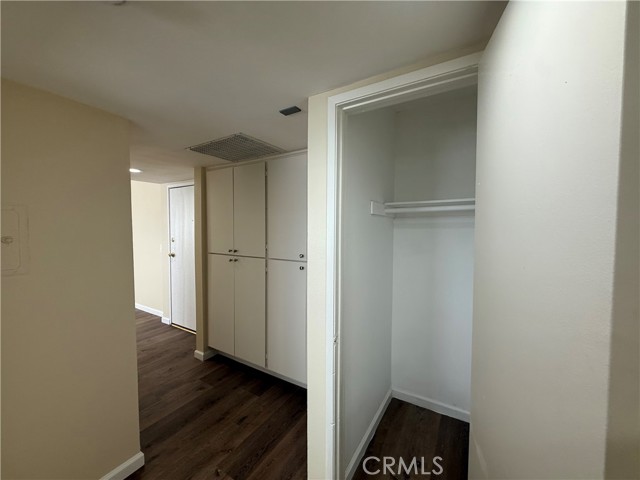 Detail Gallery Image 14 of 25 For 7305 Milwood Ave #7,  Canoga Park,  CA 91303 - 2 Beds | 1 Baths