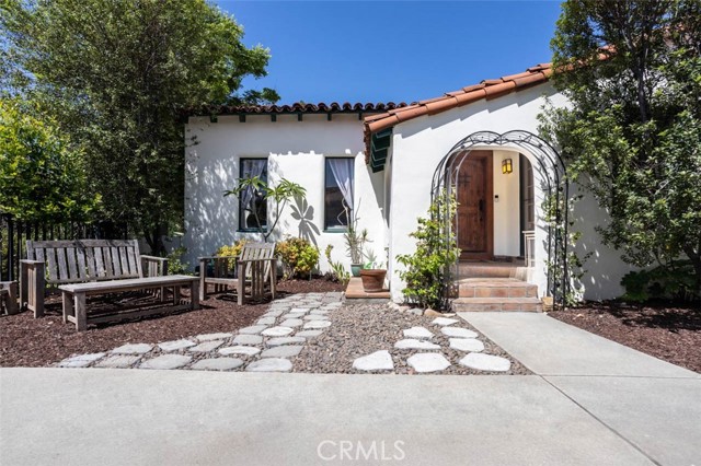 989 Coronado Drive, Glendale CA: https://media.crmls.org/medias/dcc8bb4b-42c8-405b-a768-46dc9ba31a53.jpg