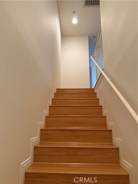 1131 Campbell Street, Glendale CA: https://media.crmls.org/medias/dcc8d9fa-bf5d-4c27-a3f6-bd2db960aa6d.jpg