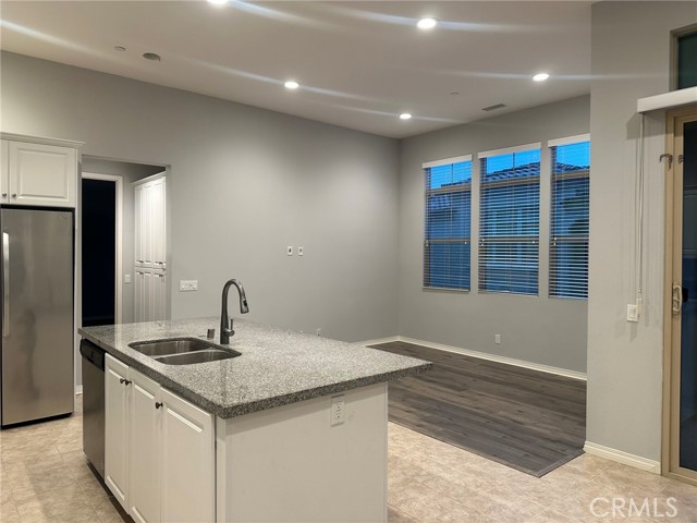 Detail Gallery Image 4 of 15 For 88 Parkwood, Irvine,  CA 92620 - 3 Beds | 2 Baths