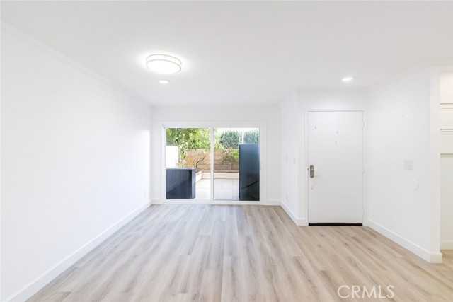 Detail Gallery Image 7 of 26 For 5114 W 1st St #C,  Santa Ana,  CA 92703 - 3 Beds | 2/1 Baths