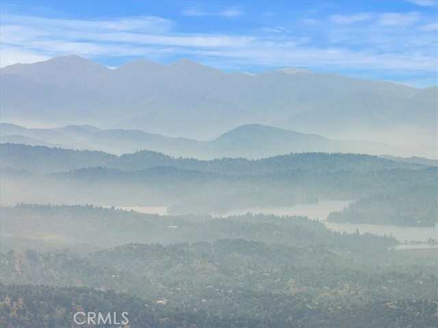 33052 Piedras Grandes, Green Valley Lake CA: https://media.crmls.org/medias/dcc9b468-dce4-44e2-abec-acccd940d86f.jpg