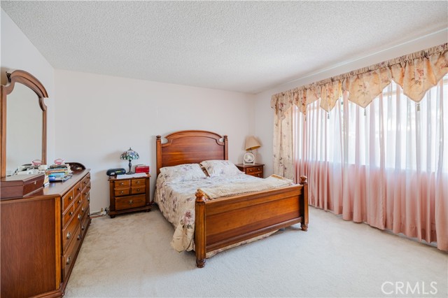 4296 Avenida Amelgado, Thousand Oaks CA: https://media.crmls.org/medias/dcc9cab8-9158-43e1-a124-689211df19fb.jpg