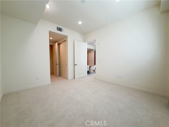 Detail Gallery Image 15 of 33 For 168 S Monterey St #212,  Alhambra,  CA 91801 - 2 Beds | 2/1 Baths