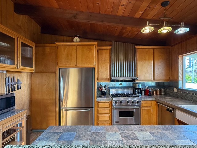 Detail Gallery Image 13 of 56 For 971 Hartford St, Cambria,  CA 93428 - 2 Beds | 2 Baths