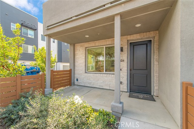 Detail Gallery Image 3 of 27 For 824 S Harbor Blvd, Santa Ana,  CA 92704 - 4 Beds | 3 Baths