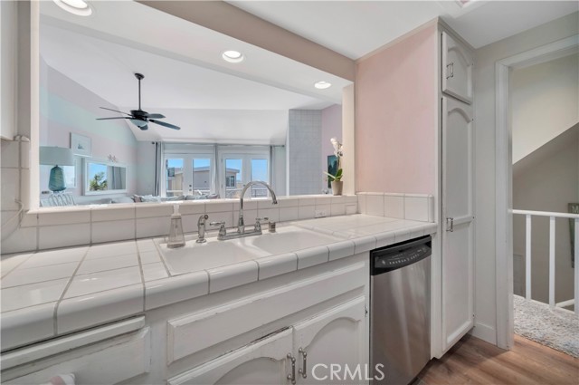 653 Manhattan Beach Blvd., Manhattan Beach, California 90266, 2 Bedrooms Bedrooms, 0 ,2 BathroomsBathrooms,Residential,For Sale,Manhattan Beach Blvd.,0,SB26112848