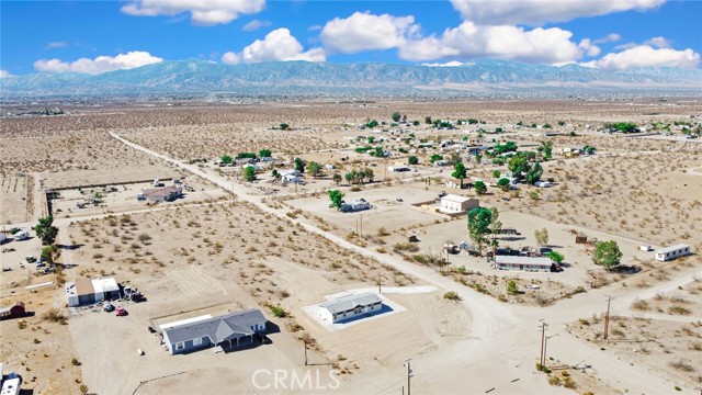 3727 South Street, Phelan CA: https://media.crmls.org/medias/dcccc065-4e35-488d-ae3e-bb4eccb27b4f.jpg