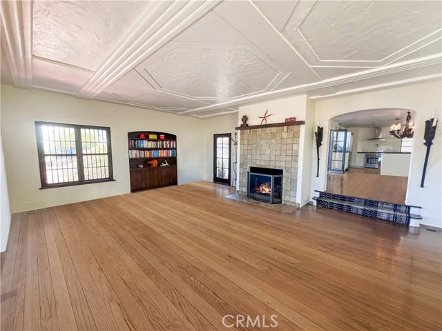 Detail Gallery Image 3 of 27 For 2444 the Strand, Hermosa Beach,  CA 90254 - 4 Beds | 3/1 Baths