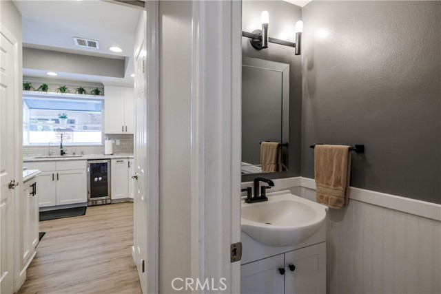 Detail Gallery Image 21 of 51 For 1219 S Catalina Ave, Redondo Beach,  CA 90277 - 4 Beds | 3/1 Baths