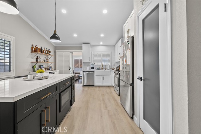 Detail Gallery Image 3 of 16 For 3415 Hawthorne, Corona,  CA 92881 - 3 Beds | 2 Baths