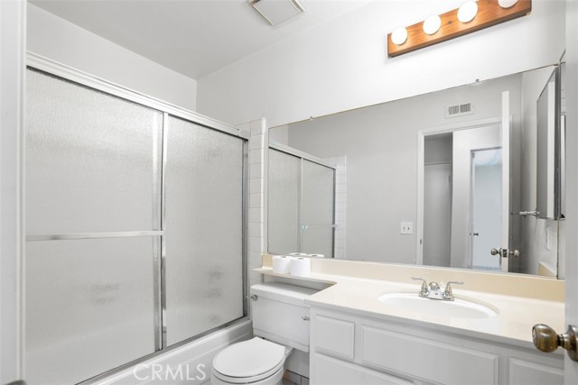 2155 Barclay Court, Santa Ana CA: https://media.crmls.org/medias/dccda0d0-6e41-44b3-82c1-f0e1f34f7426.jpg