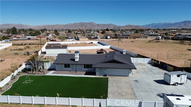 Detail Gallery Image 3 of 59 For 15245 Apache Rd, Apple Valley,  CA 92307 - 3 Beds | 2 Baths