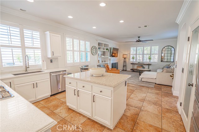 25351 Playa Serena Drive, Valencia CA: https://media.crmls.org/medias/dccf61be-7467-4325-a597-71200d3aef0a.jpg