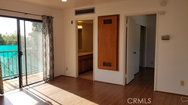 Detail Gallery Image 3 of 5 For 77 N Holliston Ave, Pasadena,  CA 91106 - 1 Beds | 1 Baths