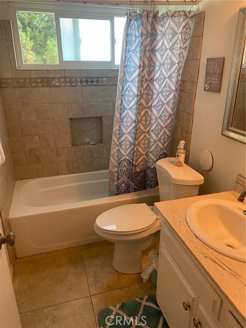 Detail Gallery Image 19 of 29 For 1962 Ren Cir, Tustin,  CA 92780 - – Beds | – Baths