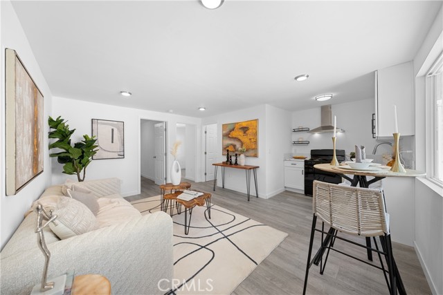 Detail Gallery Image 16 of 39 For 2461 Saint Pierre, Altadena,  CA 91001 - 4 Beds | 2 Baths