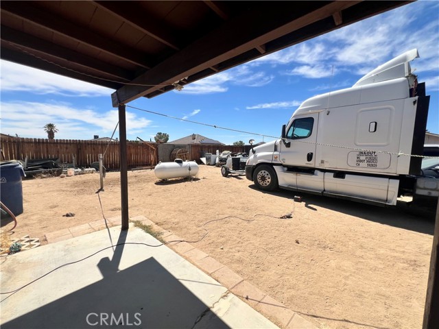9660 Peach Avenue, California City CA: https://media.crmls.org/medias/dcd1de3a-fafc-4634-9c85-cc5eb483bfd3.jpg