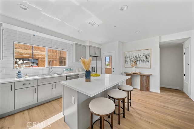 7692 9TH Street, Buena Park CA: https://media.crmls.org/medias/dcd20e27-54f2-43ca-9db3-c3ac5f153474.jpg
