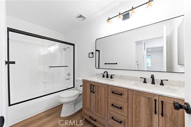 Detail Gallery Image 7 of 15 For 5036 Echo St #408,  Los Angeles,  CA 90042 - 2 Beds | 1 Baths