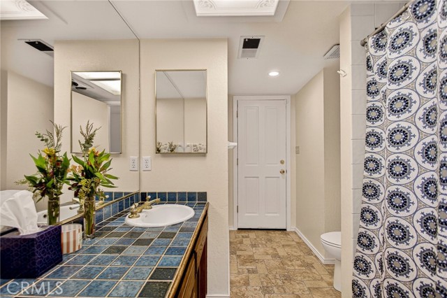 Detail Gallery Image 13 of 28 For 142 Honey Run Rd, Chico,  CA 95928 - 3 Beds | 2 Baths