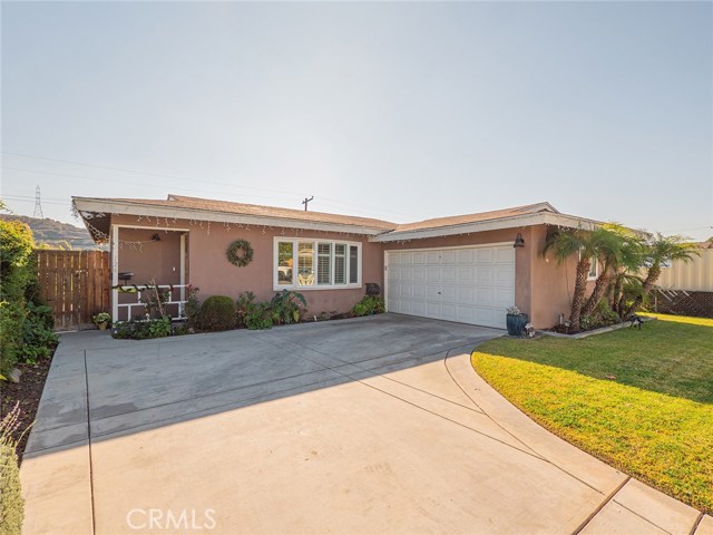 126 E Mauna Loa Ave, Glendora, CA 91740