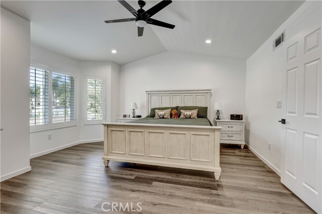 Detail Gallery Image 30 of 50 For 28102 Bobwhite #3,  Saugus,  CA 91350 - 3 Beds | 2/1 Baths