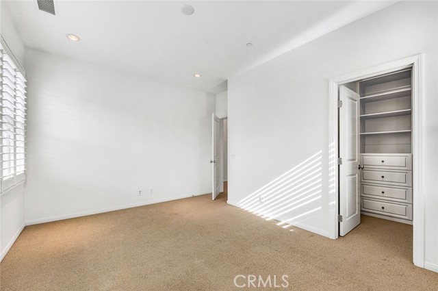 34 Somerton, Irvine CA: https://media.crmls.org/medias/dcd447a9-6e89-442c-9de7-5f45048fa0ef.jpg