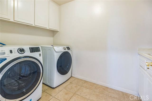 1030 Benedict Circle, Corona CA: https://media.crmls.org/medias/dcd48c82-3e39-4ba4-abd4-84fc10c4d6c0.jpg