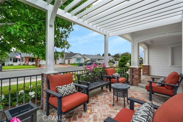 21192 Richmond Circle, Huntington Beach CA: https://media.crmls.org/medias/dcd51aa2-2af6-416b-9e17-a628a63c9c1e.jpg