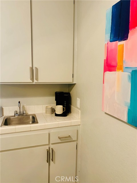4919 N Millbrook Avenue, Fresno CA: https://media.crmls.org/medias/dcd56a37-05f2-4a8d-9489-5ea69fed8f20.jpg