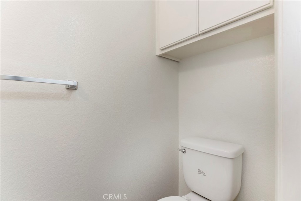 https://media.crmls.org/medias/dcd5725d-d8b8-4e44-a550-a14942e5fdc7.jpg?preset=X-Large