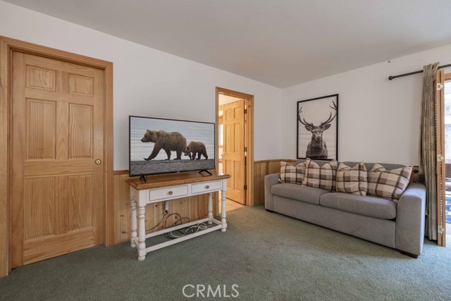 285 Santa Clara Boulevard, Big Bear Lake, CA 92315