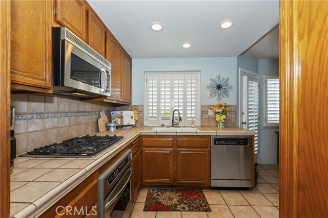 7346 Springmill Place, Rancho Cucamonga CA: https://media.crmls.org/medias/dcd7202f-3447-49cb-9ee7-c1bc55f06959.jpg