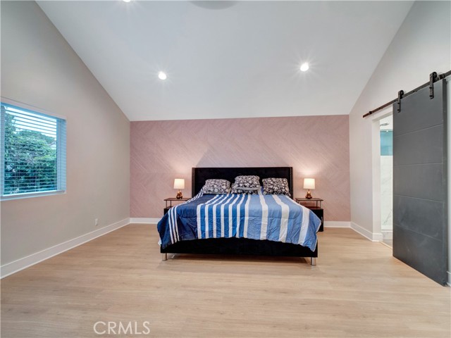 Detail Gallery Image 22 of 32 For 17961 Martha Street, Encino,  CA 91316 - 4 Beds | 3 Baths