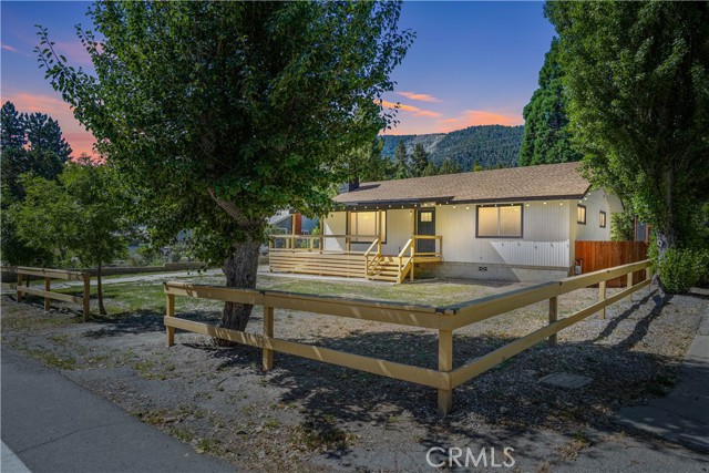 955 Apple Ave, Wrightwood, CA 92397