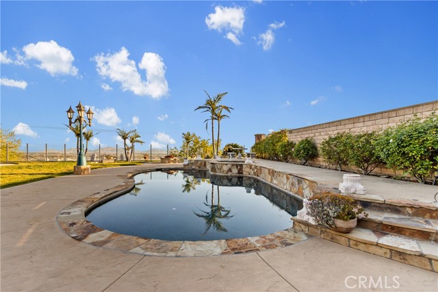 Detail Gallery Image 6 of 66 For 13761 Breeders Cup Dr, Rancho Cucamonga,  CA 91739 - 5 Beds | 4/1 Baths