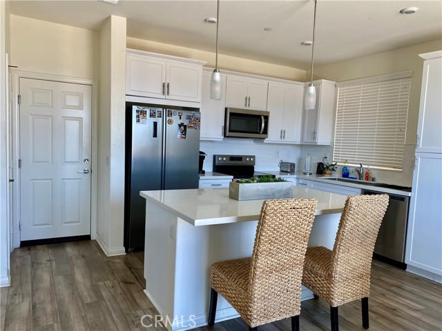 934 Helena Ridge, Lake Elsinore CA: https://media.crmls.org/medias/dcd9936d-ad42-4e94-9299-86206c803048.jpg