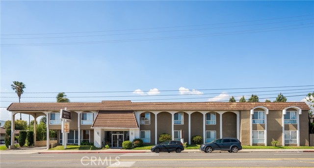 475 E Foothill Boulevard, Pomona CA: https://media.crmls.org/medias/dcd9d255-e0ec-44c7-8459-ff6d6edf7827.jpg