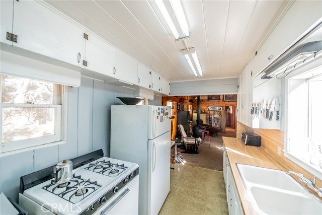 Detail Gallery Image 13 of 39 For 37644 Highway 38, Angelus Oaks,  CA 92305 - 3 Beds | 2 Baths